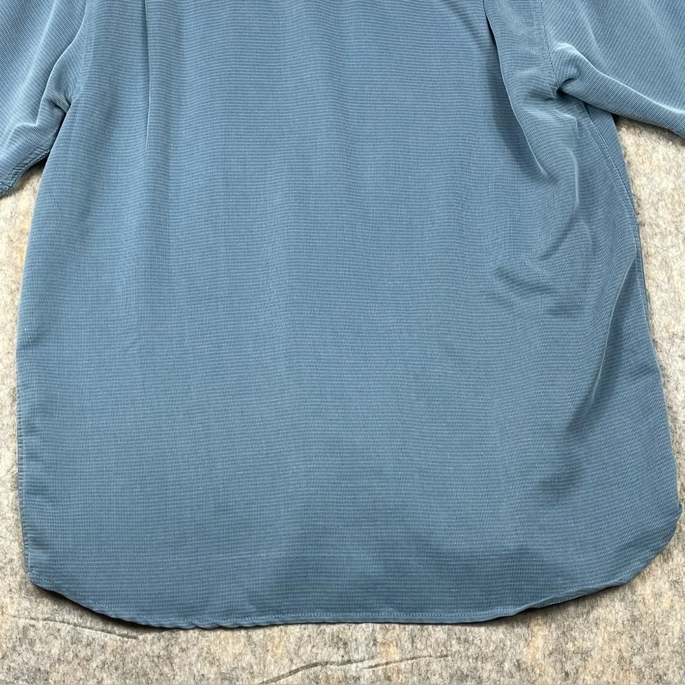 The North Face Men's Blue Button Up Short Sleeve Outdoor Activewear Shirt - Sz L